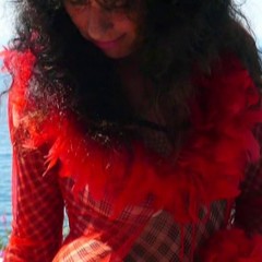 wamfgcom: Soaking My Feathers!