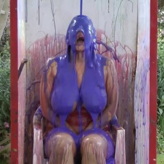 GungeTankBabes: Jenny Gunged in the Gunge Tank in her one piece swimsuit