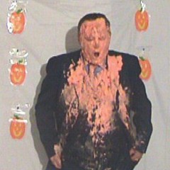 RobbyWLP: She Pies The Guy P)ics