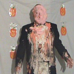 RobbyWLP: She Pies The Guy P)ics