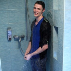 wetlookercom: Last hours of 40% Sale and very hot guys get wet