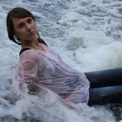 wetlookercom: 7 girls, last hours to support them directly