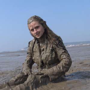 LisaMoomin: Muddy Girls!