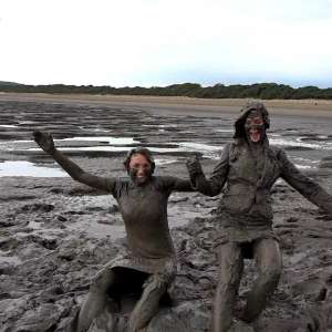 LisaMoomin: Muddy Girls!