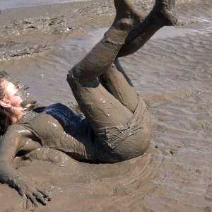 LisaMoomin: Muddy Girls!