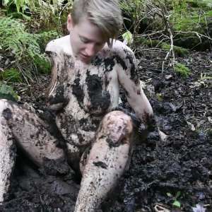 Stella: Stella finds 3 increasingly muddy spots in the woods.