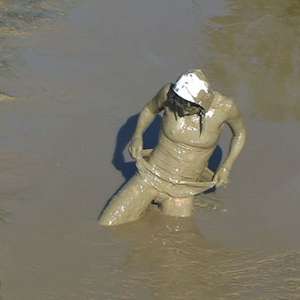 FOXY: amazing video in deep mud