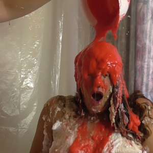 MyPieRogative: Deranged customer gets revenge at Maria's Beauty Salon!