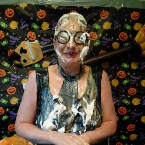 TheGungeMaid: My Halloween 2016 Video Dunk In The Gunk