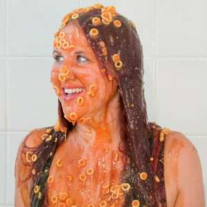 JellynCustard: Emily turns the tables on JnC with a savoury gunging!