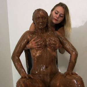 Messygirl: Pics from a New Messygirl Initiation Download
