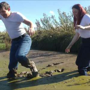 DungeonMasterOne: Coed: A lovely young couple totally plaster each other with mud!