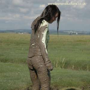 WSMProductions: Jade is the ultimate muddy jogger--Wsm