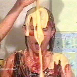 katew: Shakina's messy maid