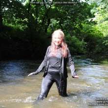 DungeonMasterOne: Felicity's wet workout in the river