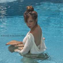 EdwinR: Lucy Purr wetlook in the pool