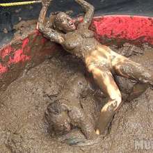 wamfan: Mud Wrestling Video: Victorious!