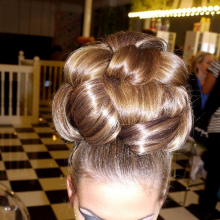 filledstilettos: Messing up a well done hairstyle