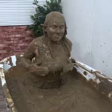 MostWam: Charlotte Sneaks A Go At The Mud Competition