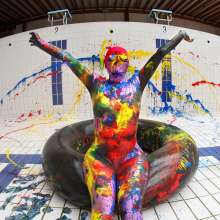FOXY: sensual zentai and paint