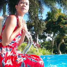 Wetlook-Niro: Shiny wet red dress