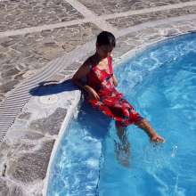 Wetlook-Niro: Shiny wet red dress