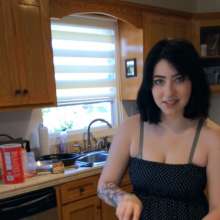 PieGuy99: My Girlfriend Gets Messy For The First Time