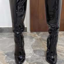 SpannerWilkins: Cuffed 'n Stuck Part 1--Giaro Boots in Glue!