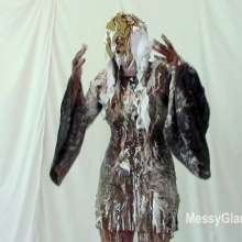 Messygirl: Jayce Arranges for a Messy Ambush on Amy
