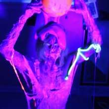 JustJade: Close Encounters of the Messy Kind