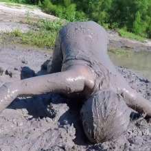 Alana SexyMessyBabes: Magic Mud Pit Pt. 1