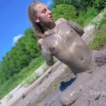 Alana SexyMessyBabes: Magic Mud Pit Pt. 1