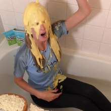TheGungeZone: Rebeccas's Messy Football Forfeit
