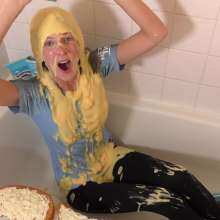 TheGungeZone: Rebeccas's Messy Football Forfeit