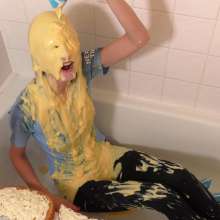 TheGungeZone: Rebeccas's Messy Football Forfeit