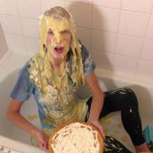 TheGungeZone: Rebeccas's Messy Football Forfeit