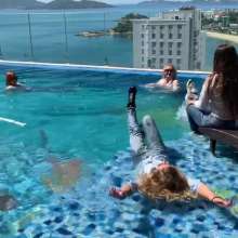 Wet_look_elena: 3 Freinds Join Me in the Pool