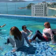 Wet_look_elena: 3 Freinds Join Me in the Pool