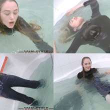 ufa217: Melissa relaxes in Jacuzzi.