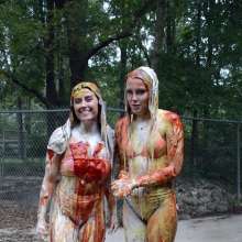 FunFilled Photography: Ashley and Britney Play Rock-paper-scissors with Condiments!