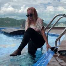 Wet_look_elena: Black Leggings and White Top in Pool
