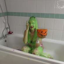TheGungeZone: Dolly's Halloween Special