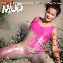 FOXY: Ayako in muddy water