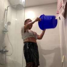 Wet_look_elena: Hairwash in Leather