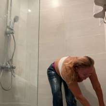 Wet_look_elena: Hairwash in the Shower