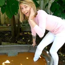 Kaydens: Kaydens' White Jeans in the Mud Spa