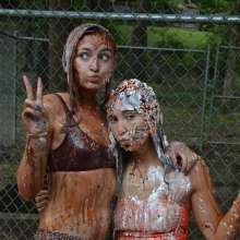 FunFilled Photography: Mallory's messiest afternoon yet with Victoria!