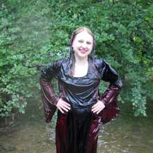 DungeonMasterOne: Medieval River Wench