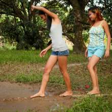 DuncanEdwards: Sam and May on the Mud Pole