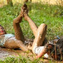 DuncanEdwards: Sam and May on the Mud Pole
